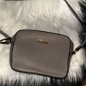 Micheal kors crossbody